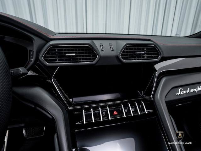 Used 2023 Lamborghini Urus S AWD/4WD image 28