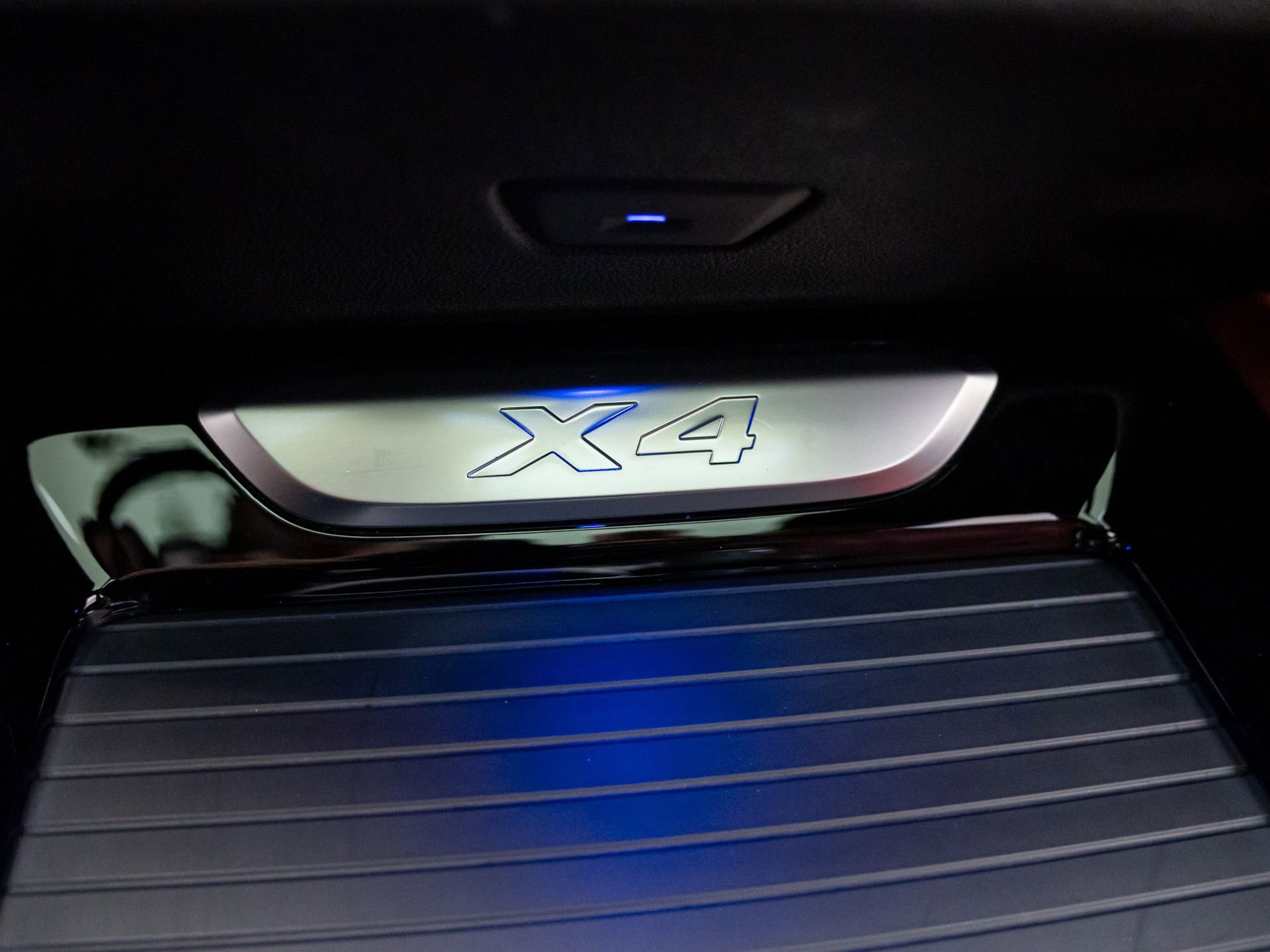 Used 2020 BMW X4 xDrive30i w/ M Sport Package 2 image 27