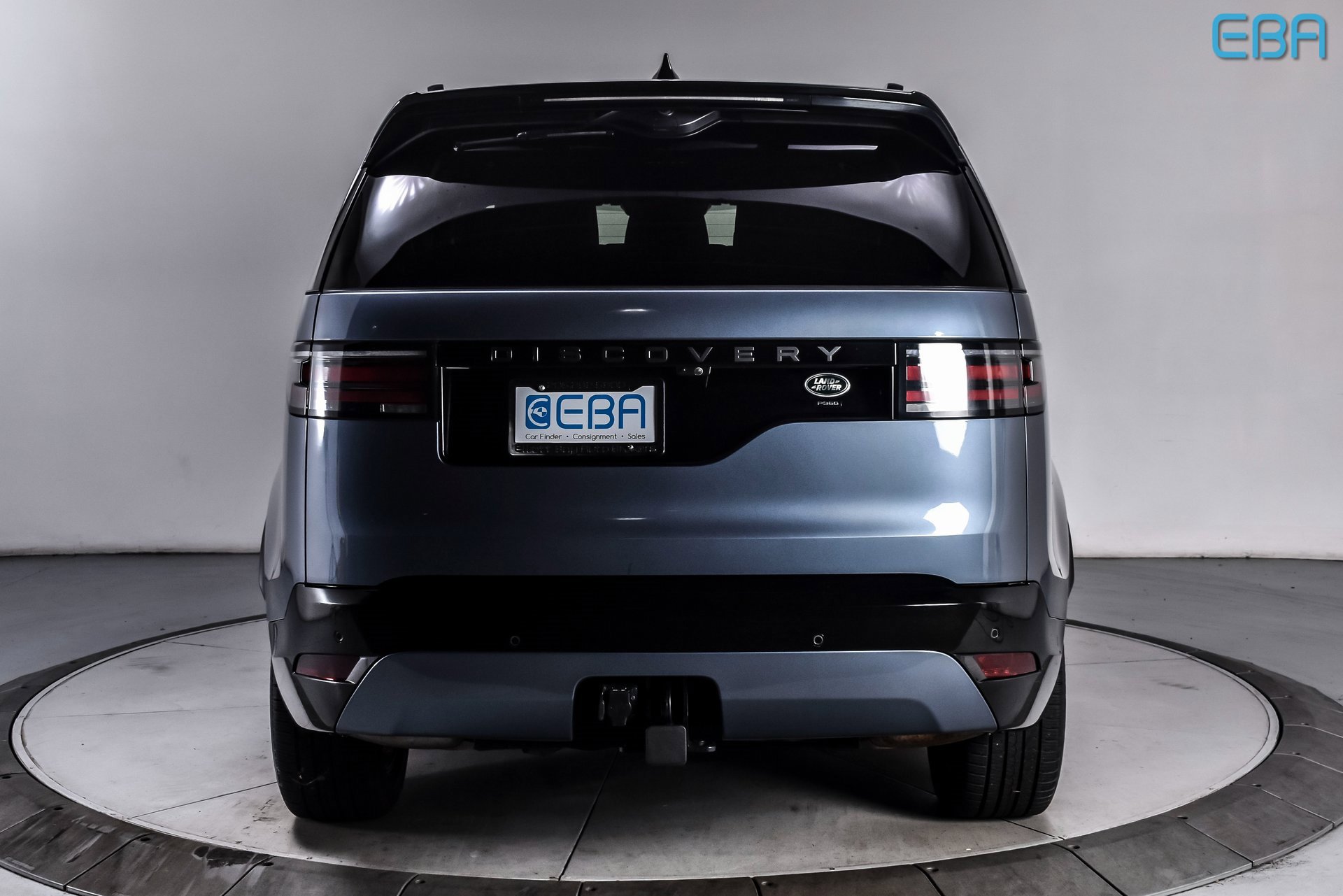 Used 2023 Land Rover Discovery S R-Dynamic image 5