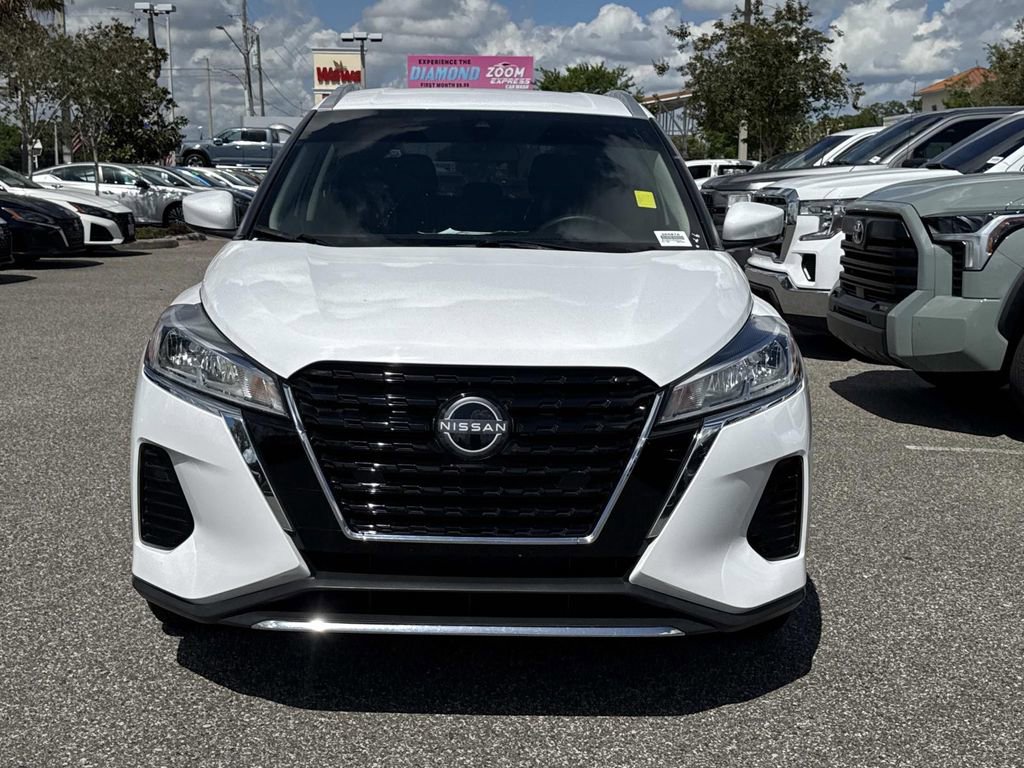 Certified 2023 Nissan Kicks SV FWD image 9