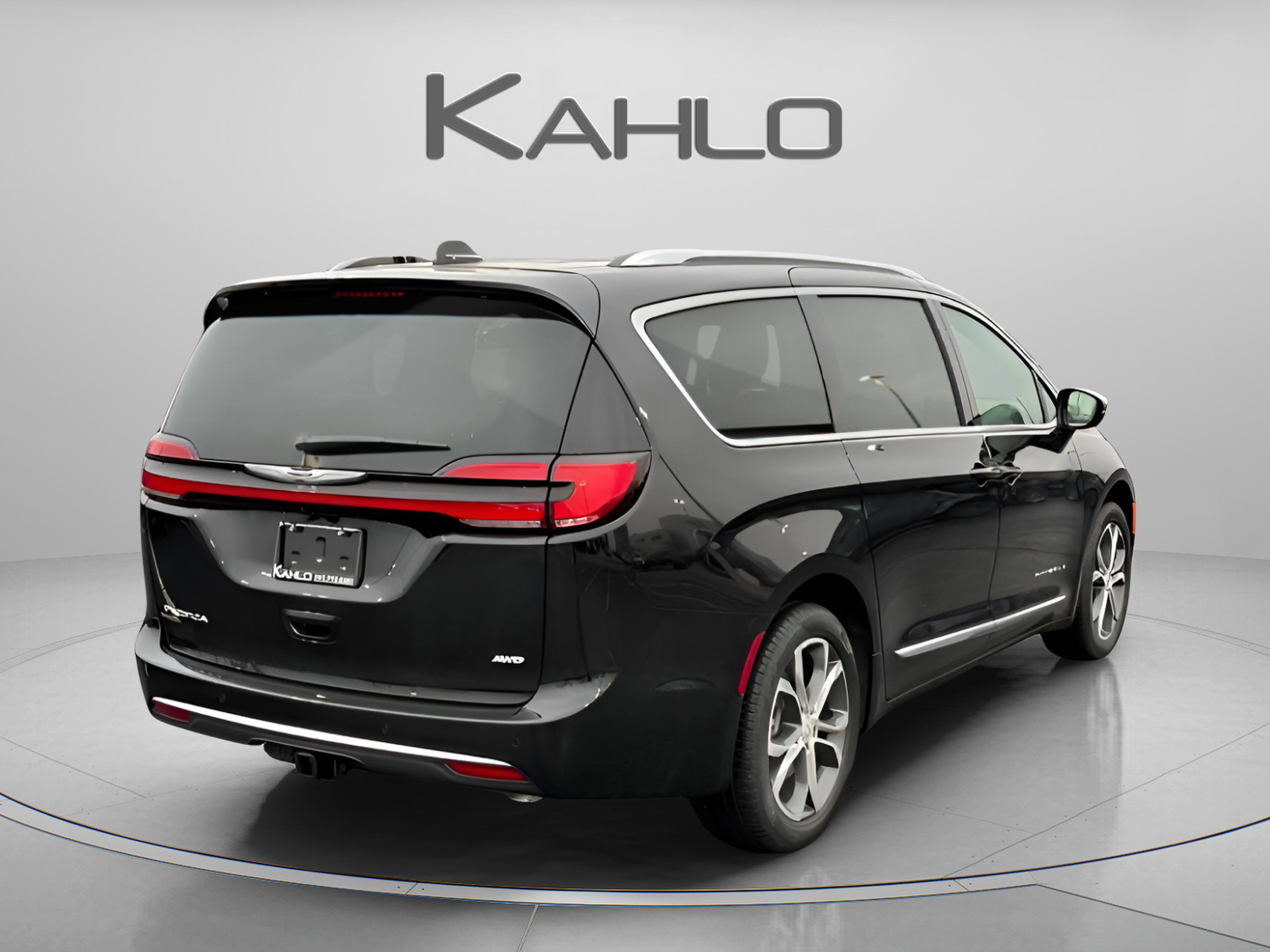 New 2026 Chrysler Pacifica Pinnacle w/ Trailer Tow Group image 5