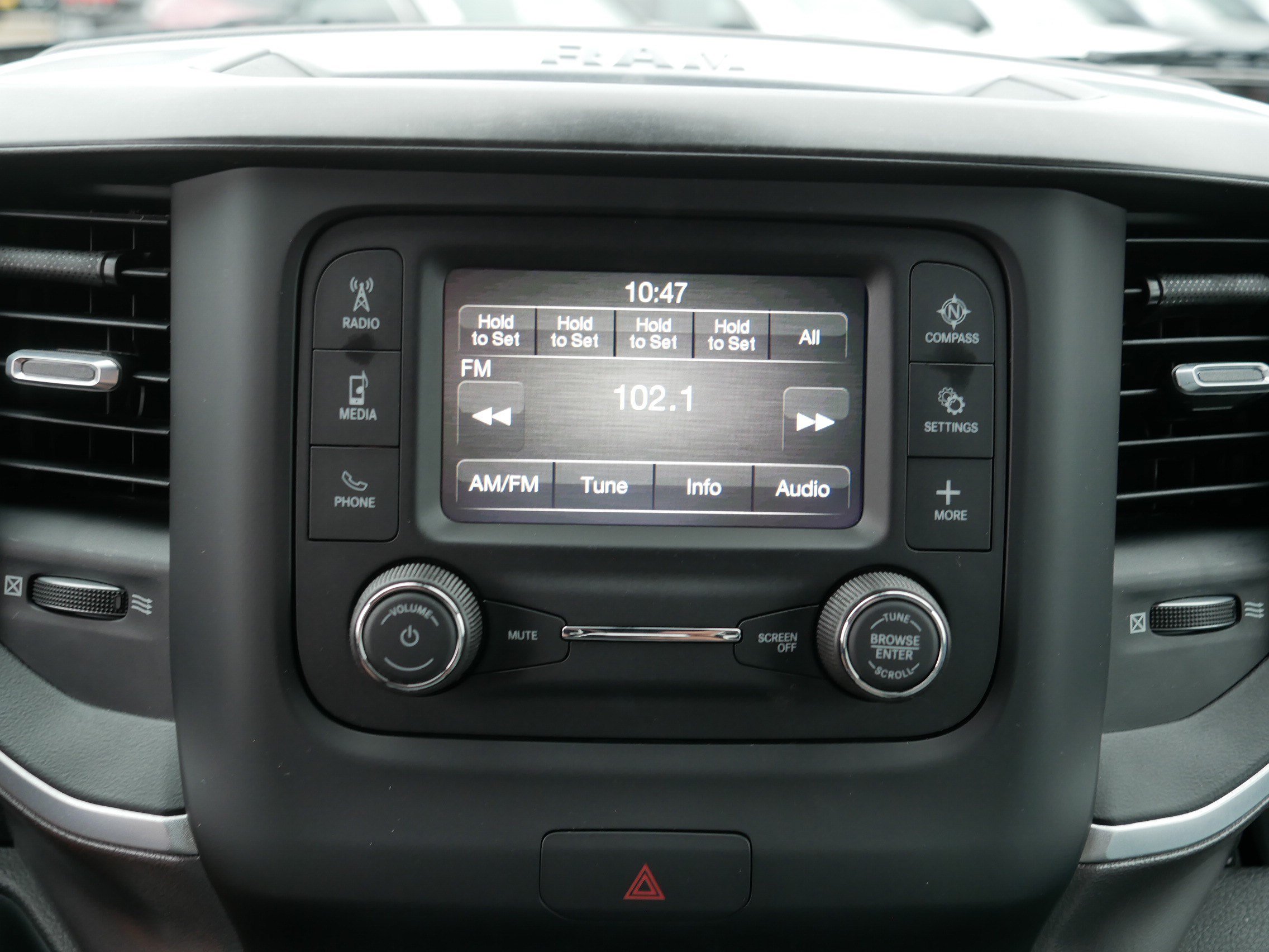 Used 2022 RAM 1500 Big Horn AWD/4WD image 22