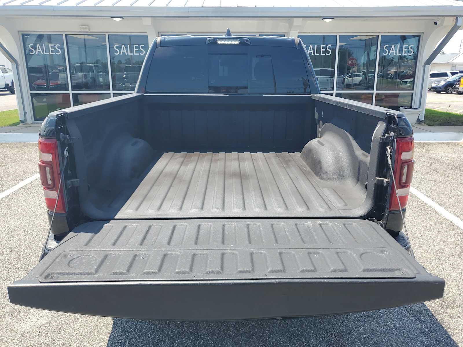 Used 2022 RAM 1500 Limited AWD/4WD image 5