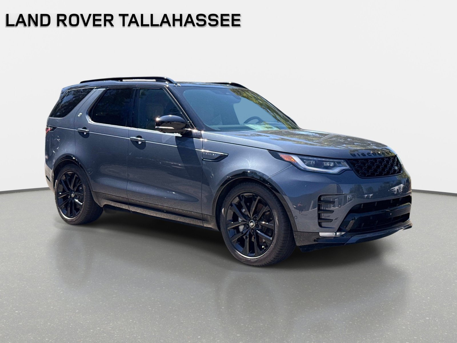 Used 2026 Land Rover Discovery Dynamic SE AWD/4WD image 3