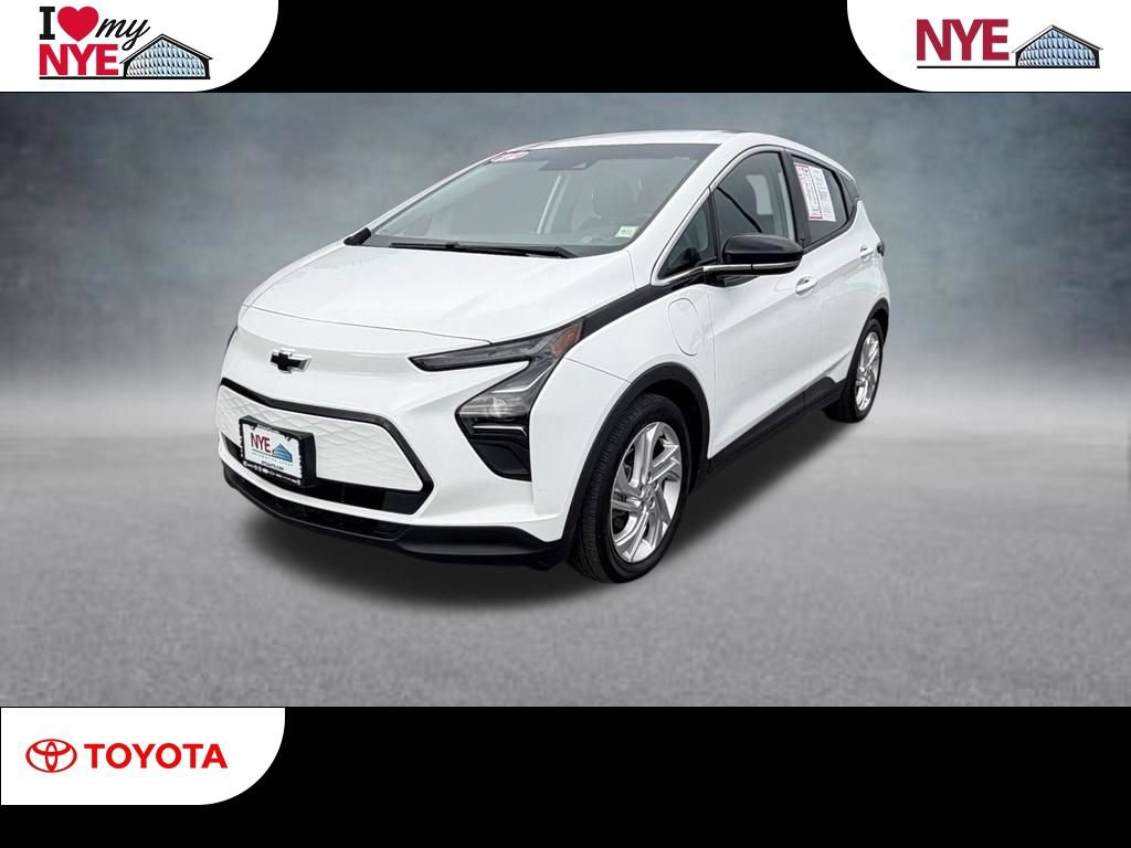 Used 2022 Chevrolet Bolt LT FWD image 1