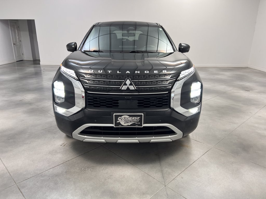 Used 2022 Mitsubishi Outlander SE FWD image 3