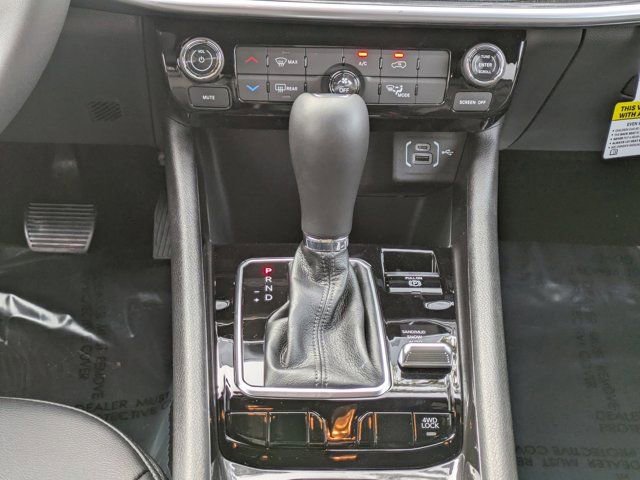 New 2026 Jeep Compass Latitude AWD/4WD image 17