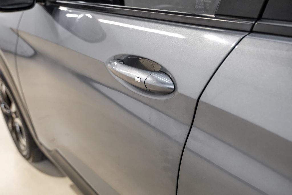 Used 2021 Chevrolet TrailBlazer LT w/ Sun and Liftgate Package FWD image 40