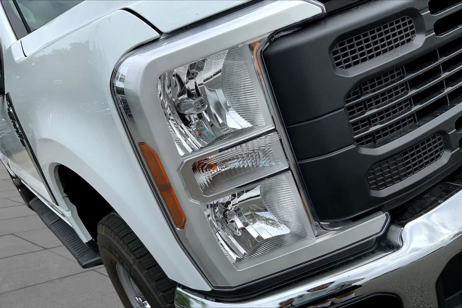 New 2026 Ford F250 XL w/ 360-Degree Camera Package AWD/4WD image 13