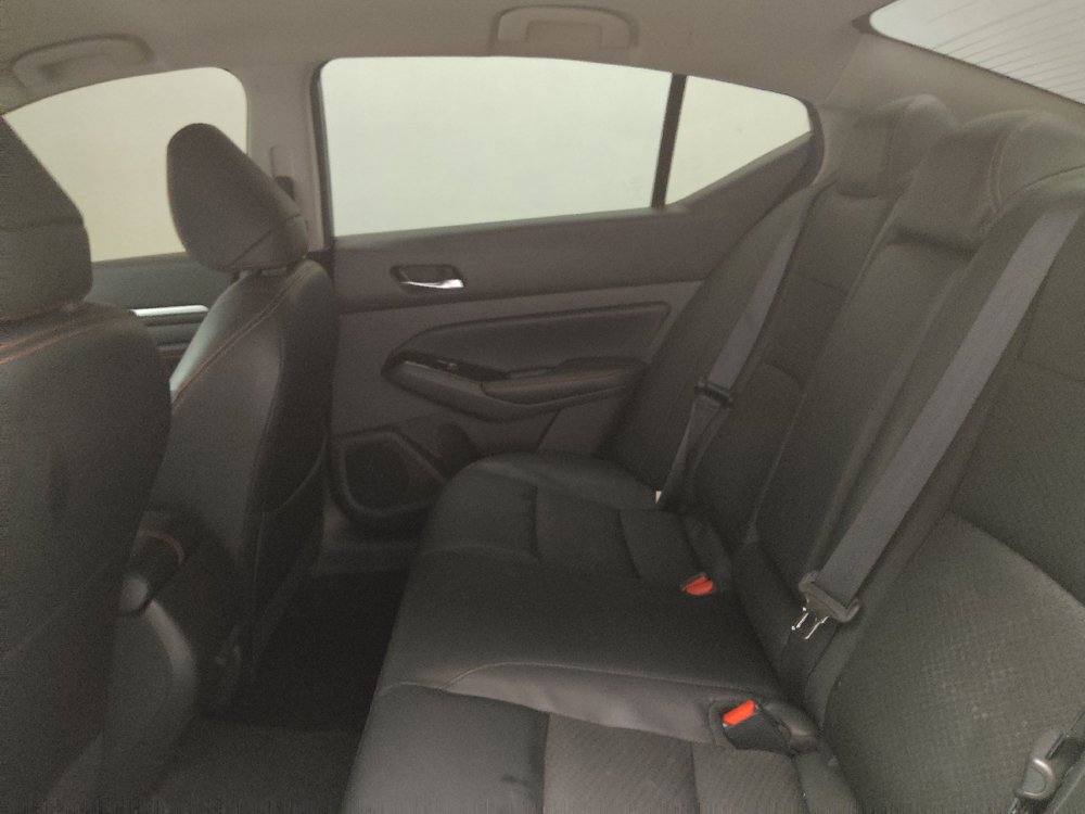 Used 2023 Nissan Altima 2.5 SR FWD image 18