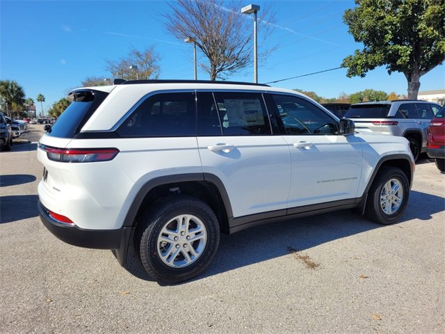New 2025 Jeep Grand Cherokee Laredo w/ MOPAR Finishing Package image 13