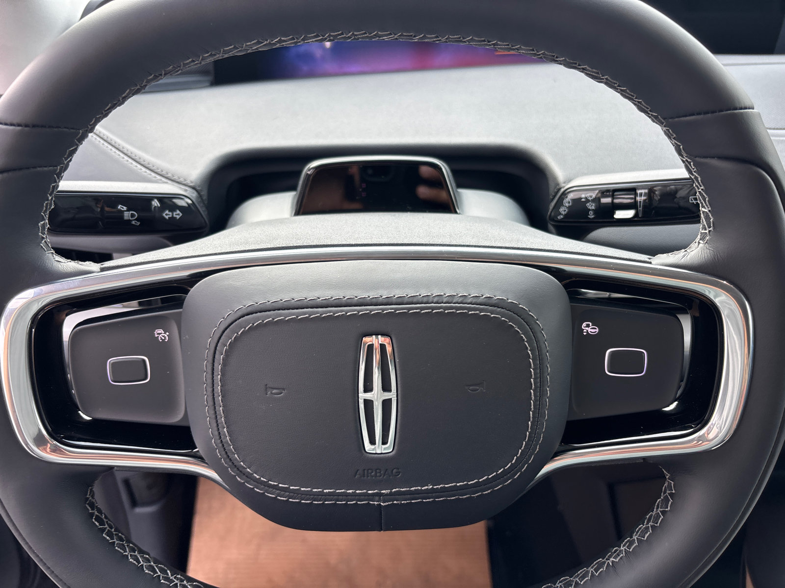 New 2026 Lincoln Navigator Premiere AWD/4WD image 15