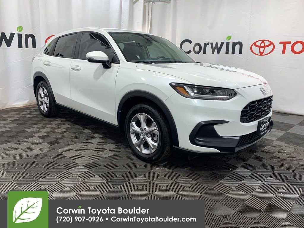 Used 2025 Honda HR-V LX image 1