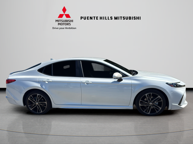 Used 2025 Toyota Camry XSE FWD image 4