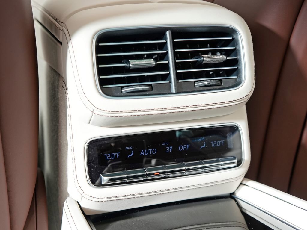 Used 2026 Mercedes-Benz Maybach GLS 600 4MATIC image 45