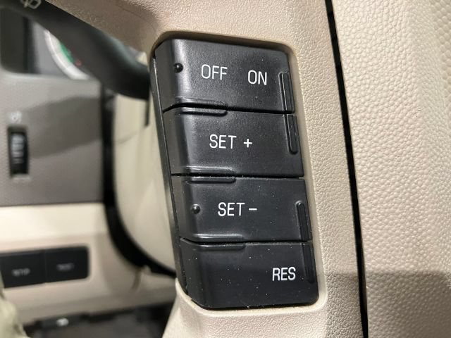 Used 2009 Ford Escape Limited AWD/4WD image 24