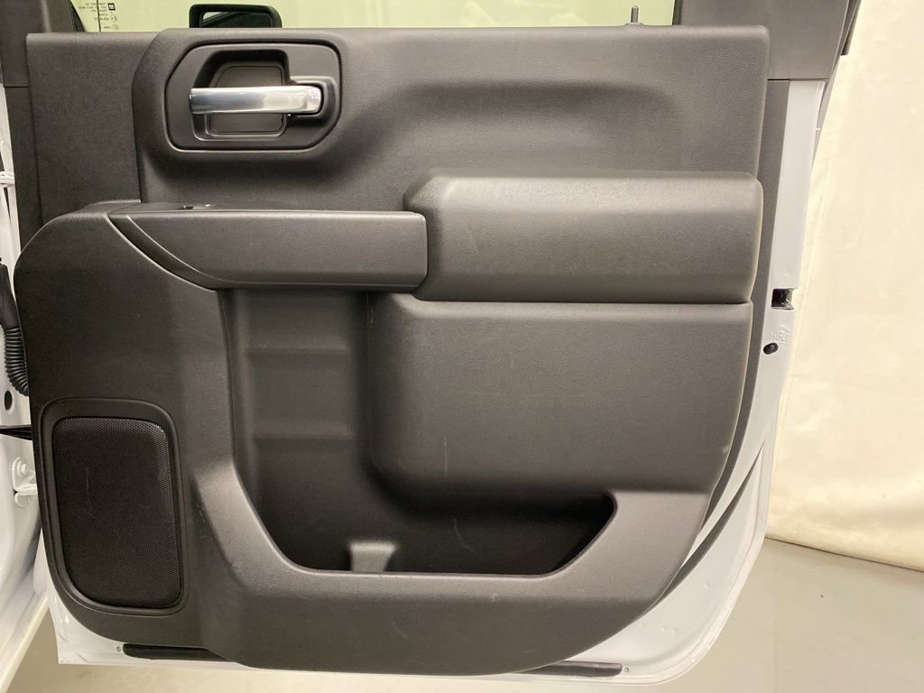 Used 2024 Chevrolet Silverado 2500 Custom w/ Custom Value Package image 12