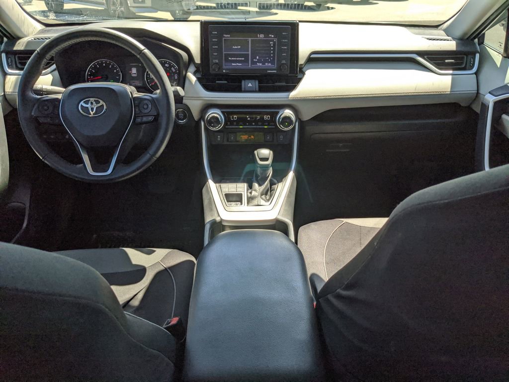 Used 2022 Toyota RAV4 XLE w/ Convenience Package image 16