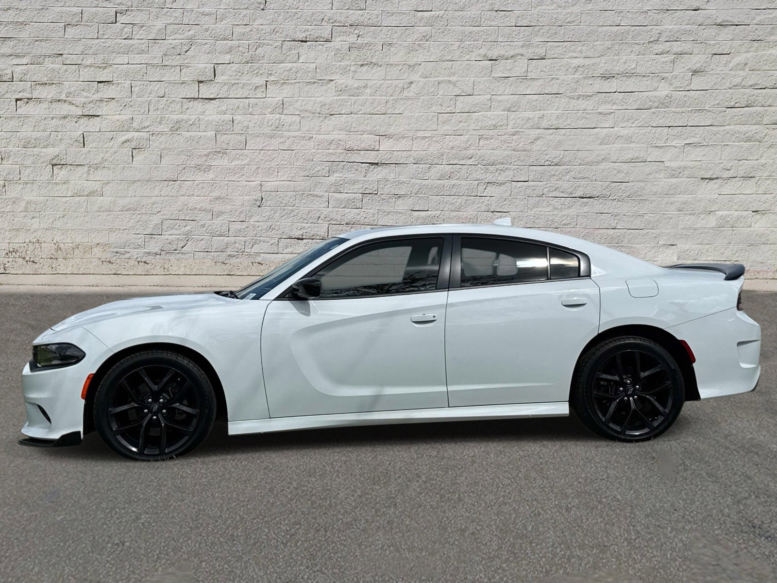 Used 2020 Dodge Charger GT w/ Plus Group RWD image 2