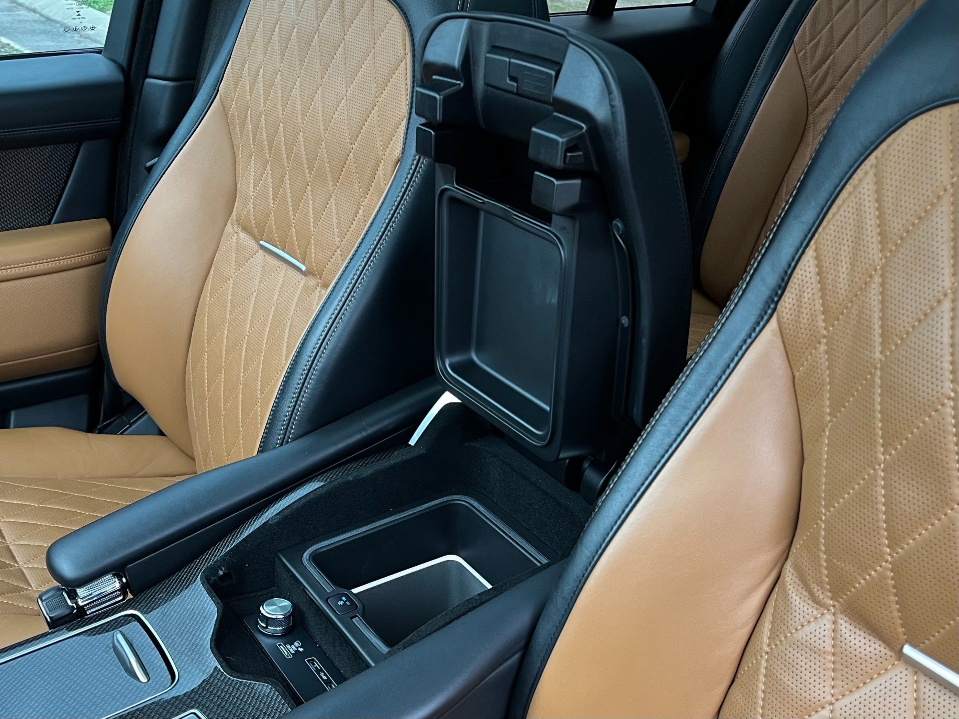 Used 2019 Land Rover Range Rover SV Autobiography Dynamic image 14