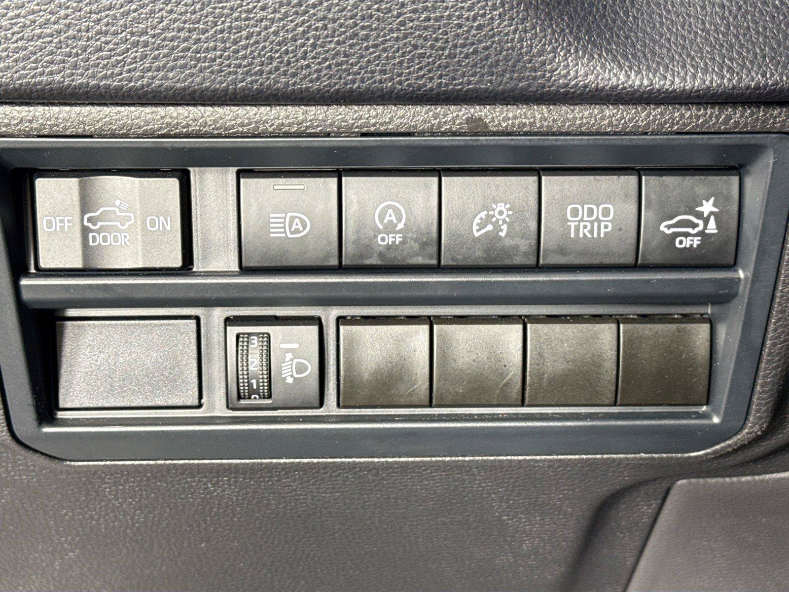 Used 2024 Toyota Tundra SR5 w/ SR5 Convenience Package AWD/4WD image 14