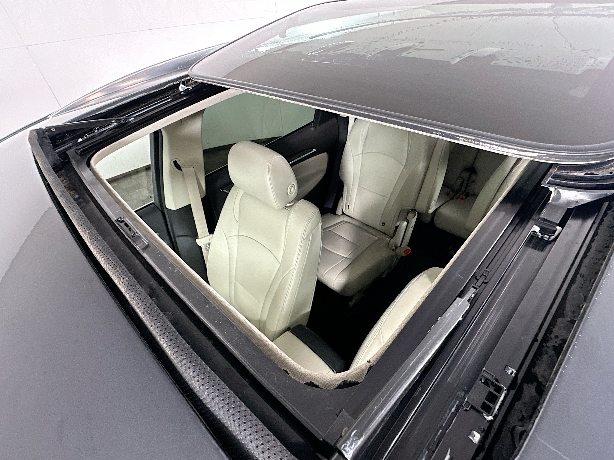 Used 2021 Buick Enclave Premium w/ Sun and Sites Package FWD image 21