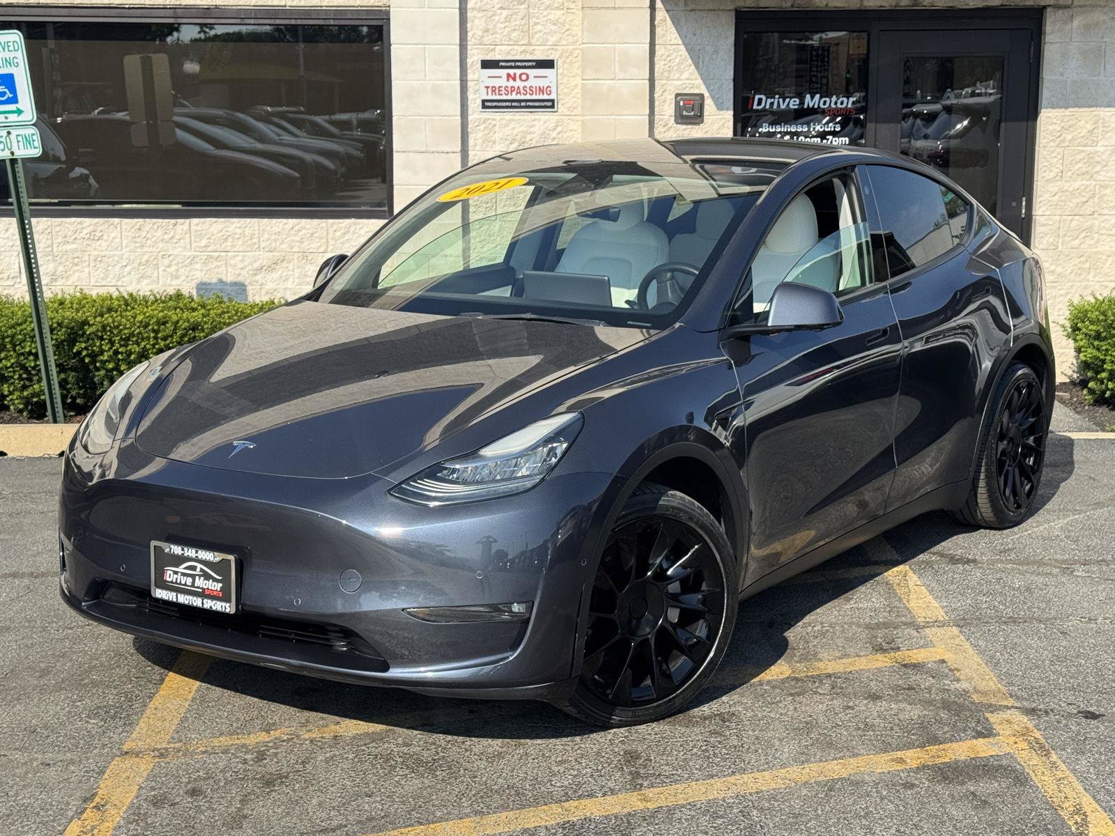 Used 2021 Tesla Model Y Long Range AWD/4WD image 4