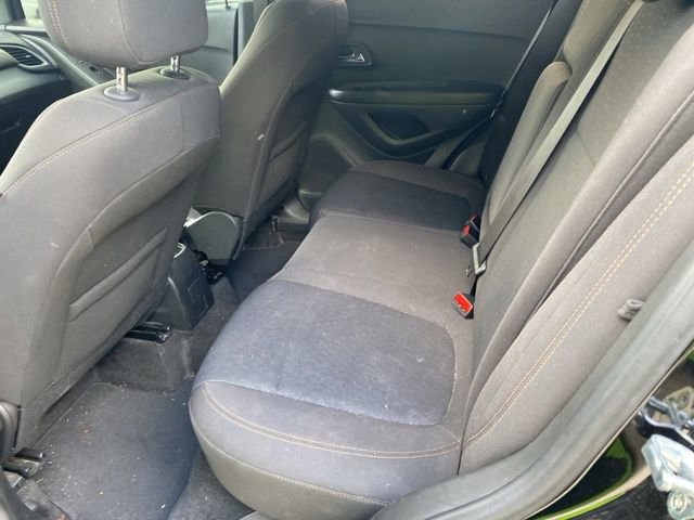 Used 2022 Chevrolet Trax LS w/ Tint and Cruise Package AWD/4WD image 14