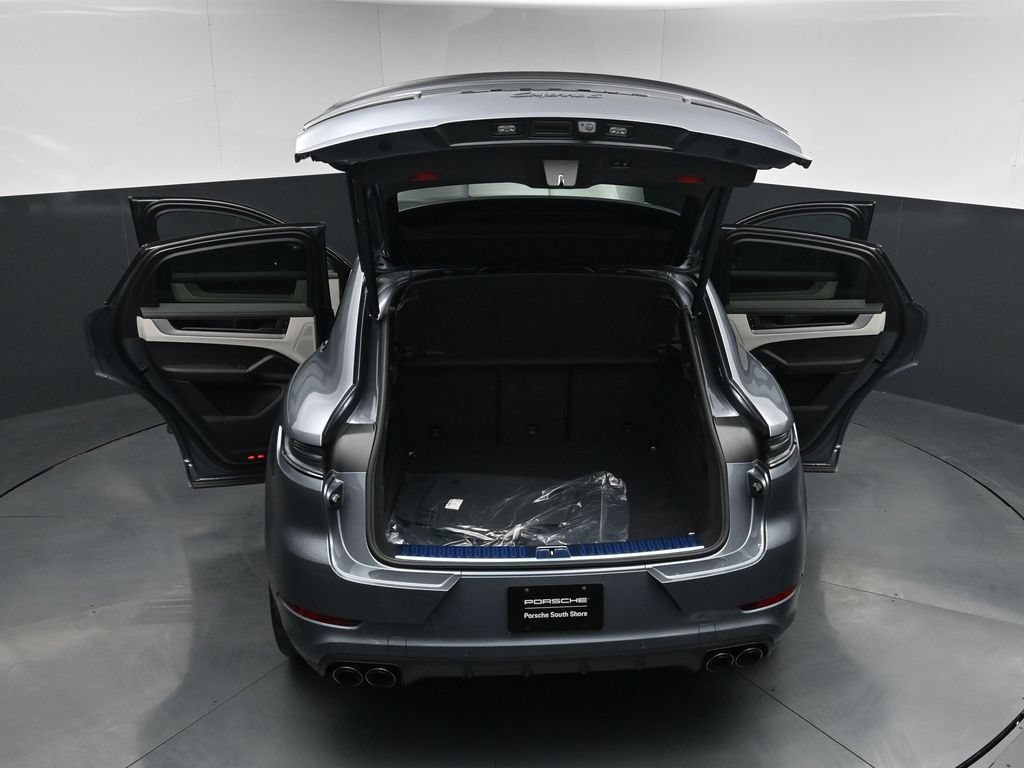 New 2026 Porsche Cayenne S AWD/4WD image 32