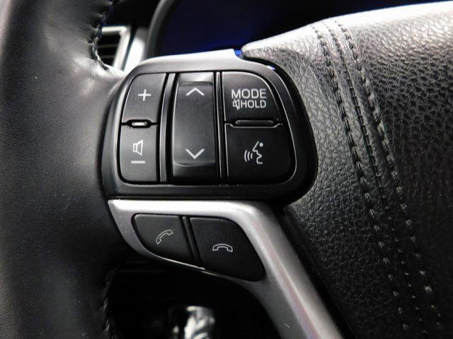 Used 2018 Toyota Highlander Limited image 41