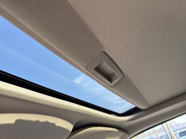 Used 2017 Lincoln Navigator Select RWD image 19
