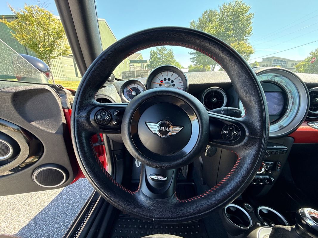 Used 2014 MINI Cooper S FWD image 21