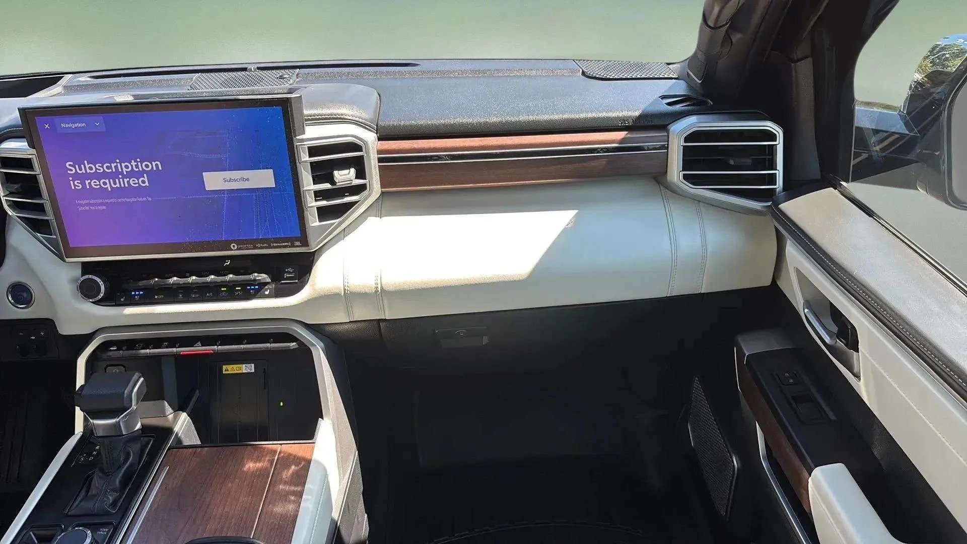 Used 2022 Toyota Tundra Capstone image 39