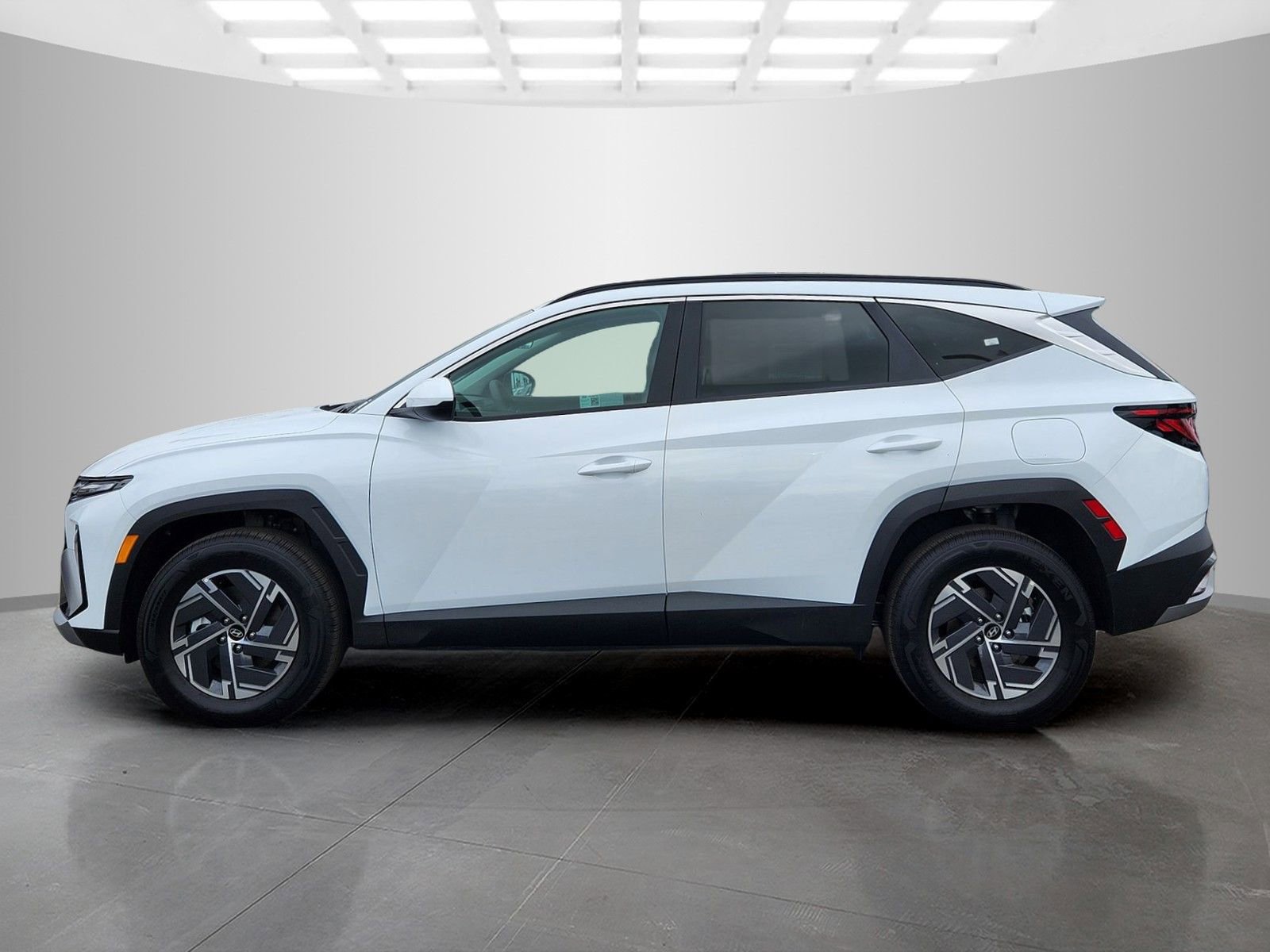 New 2025 Hyundai Tucson Blue w/ Tow & Go Package image 4