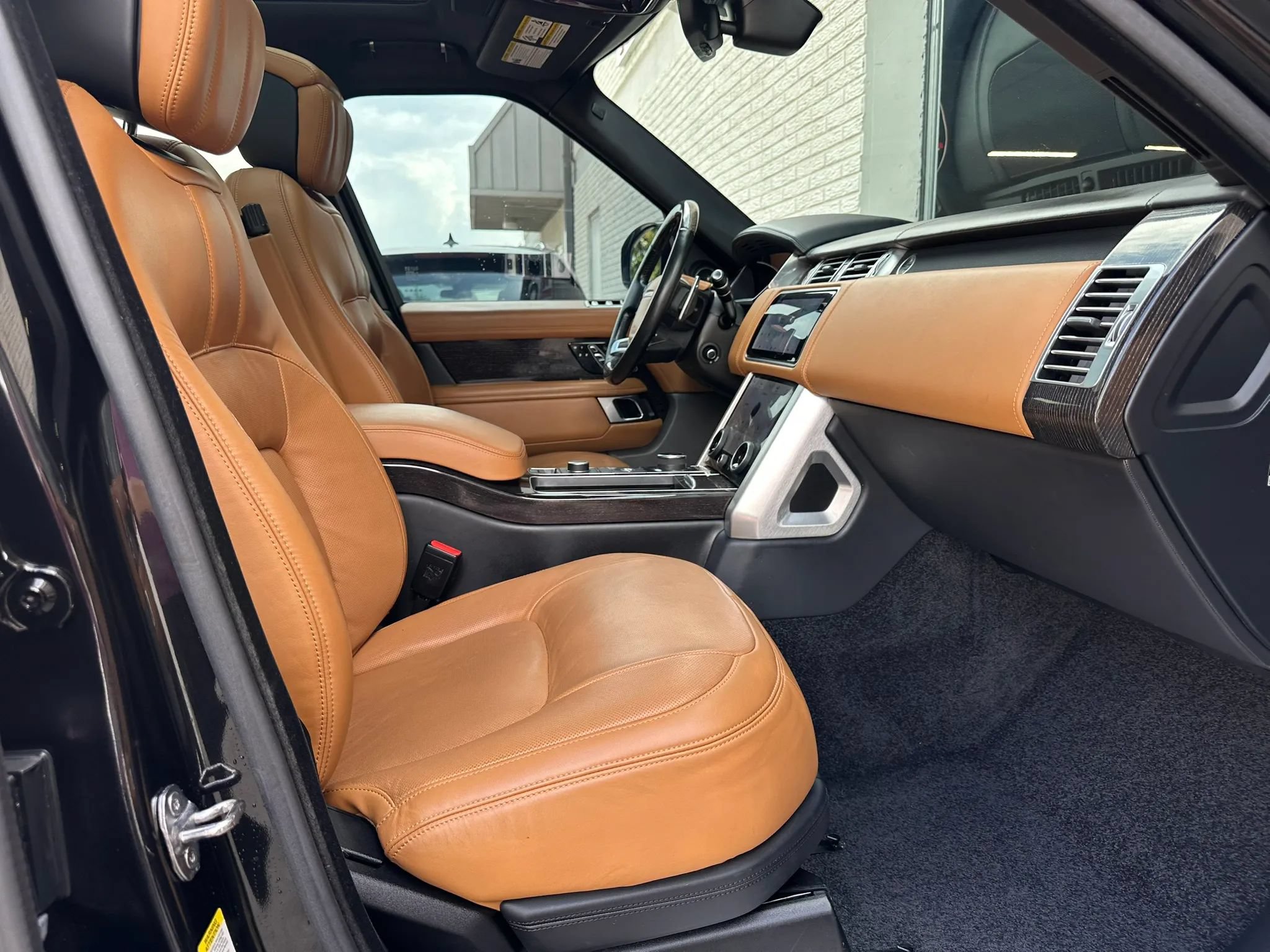 Used 2018 Land Rover Range Rover Autobiography AWD/4WD image 27