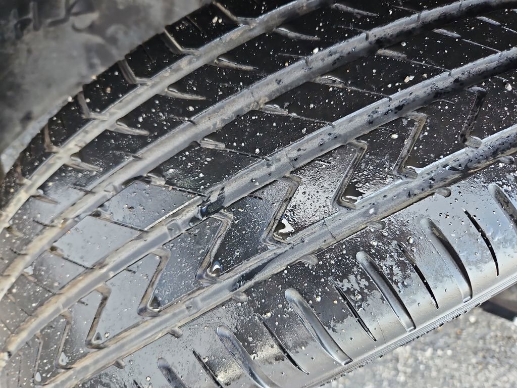 Used 2020 Land Rover Range Rover Evoque First Edition image 34