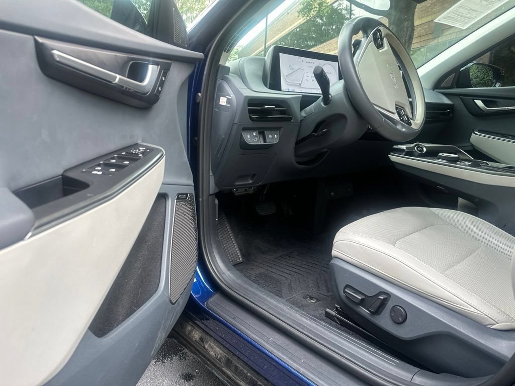 Used 2024 Kia EV6 Wind RWD image 5