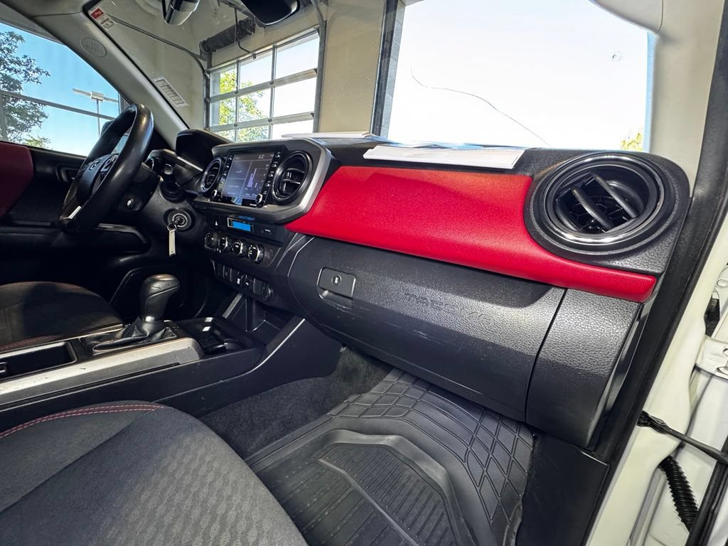 Used 2021 Toyota Tacoma SR5 AWD/4WD image 50