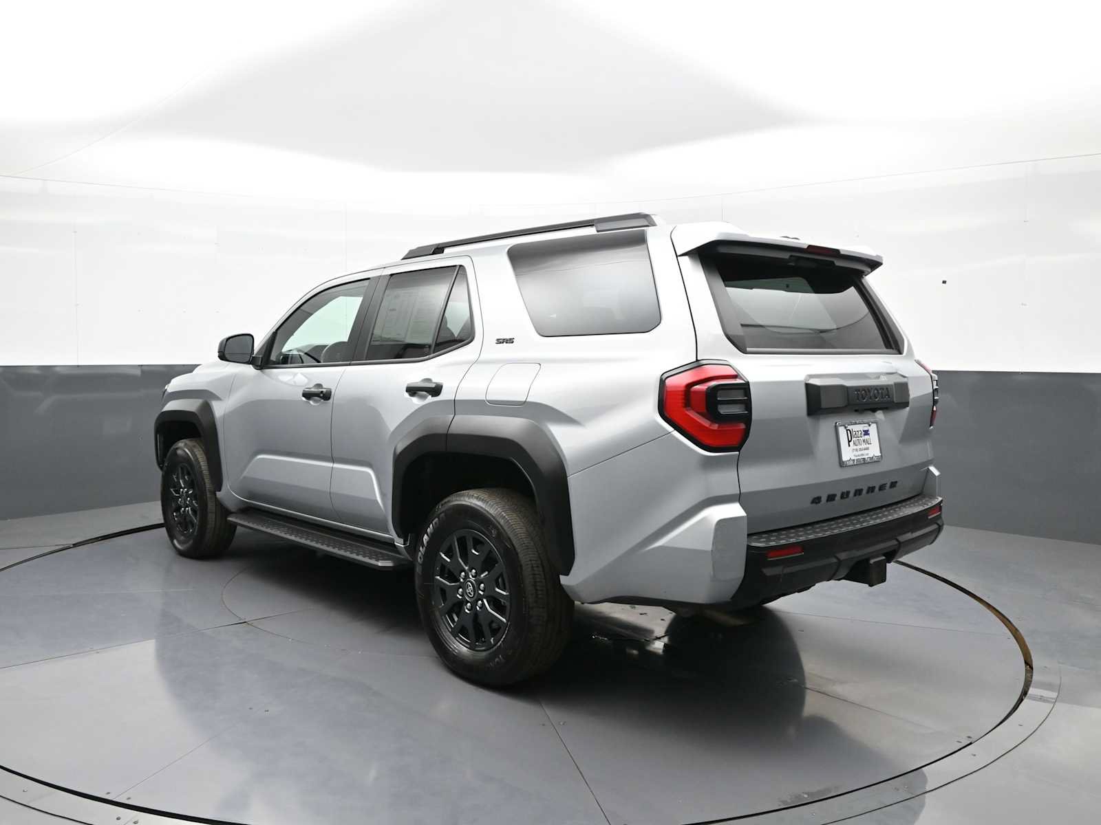 Certified 2025 Toyota 4Runner SR5 AWD/4WD image 8