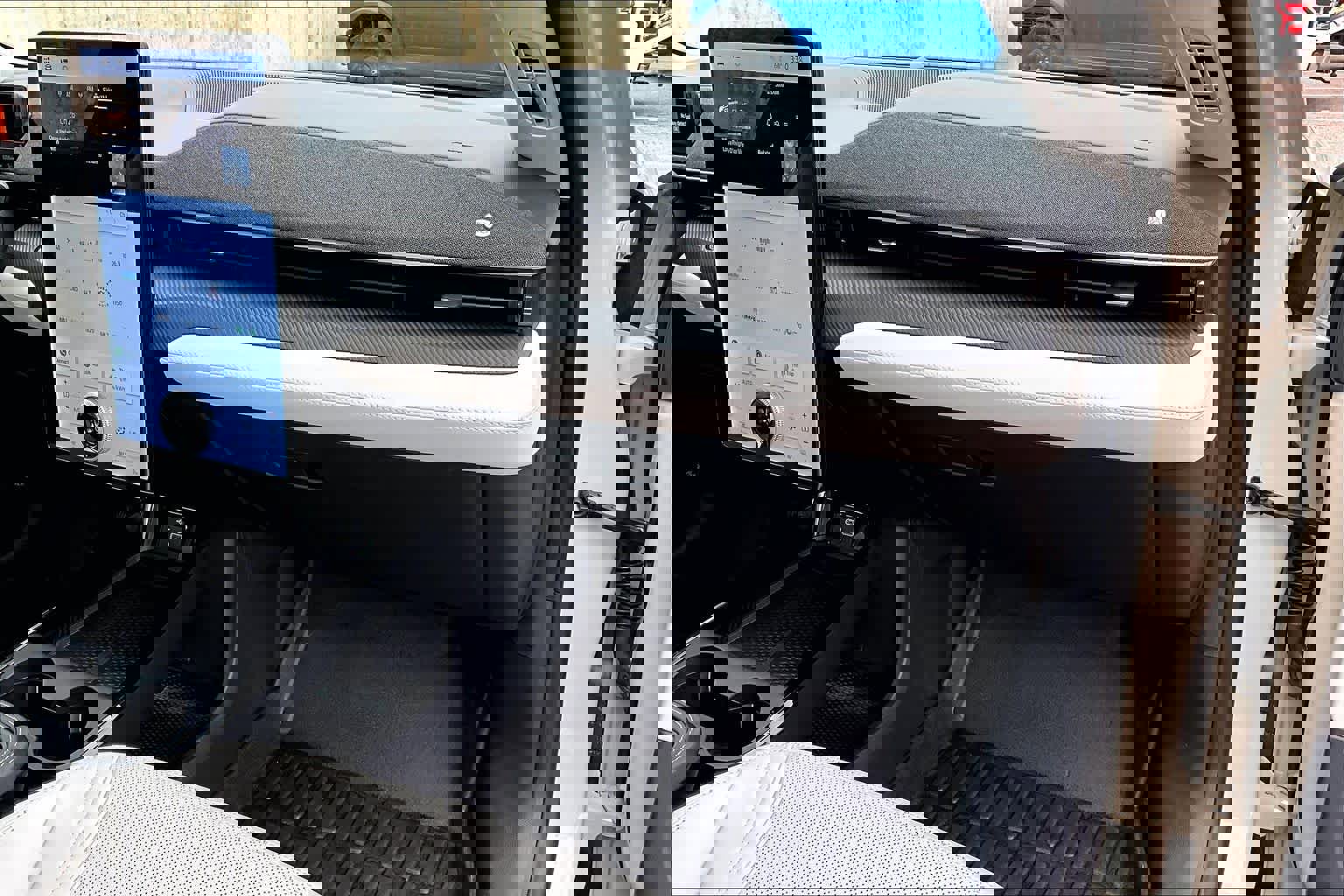 Used 2025 Ford Mustang Mach-E Premium image 19