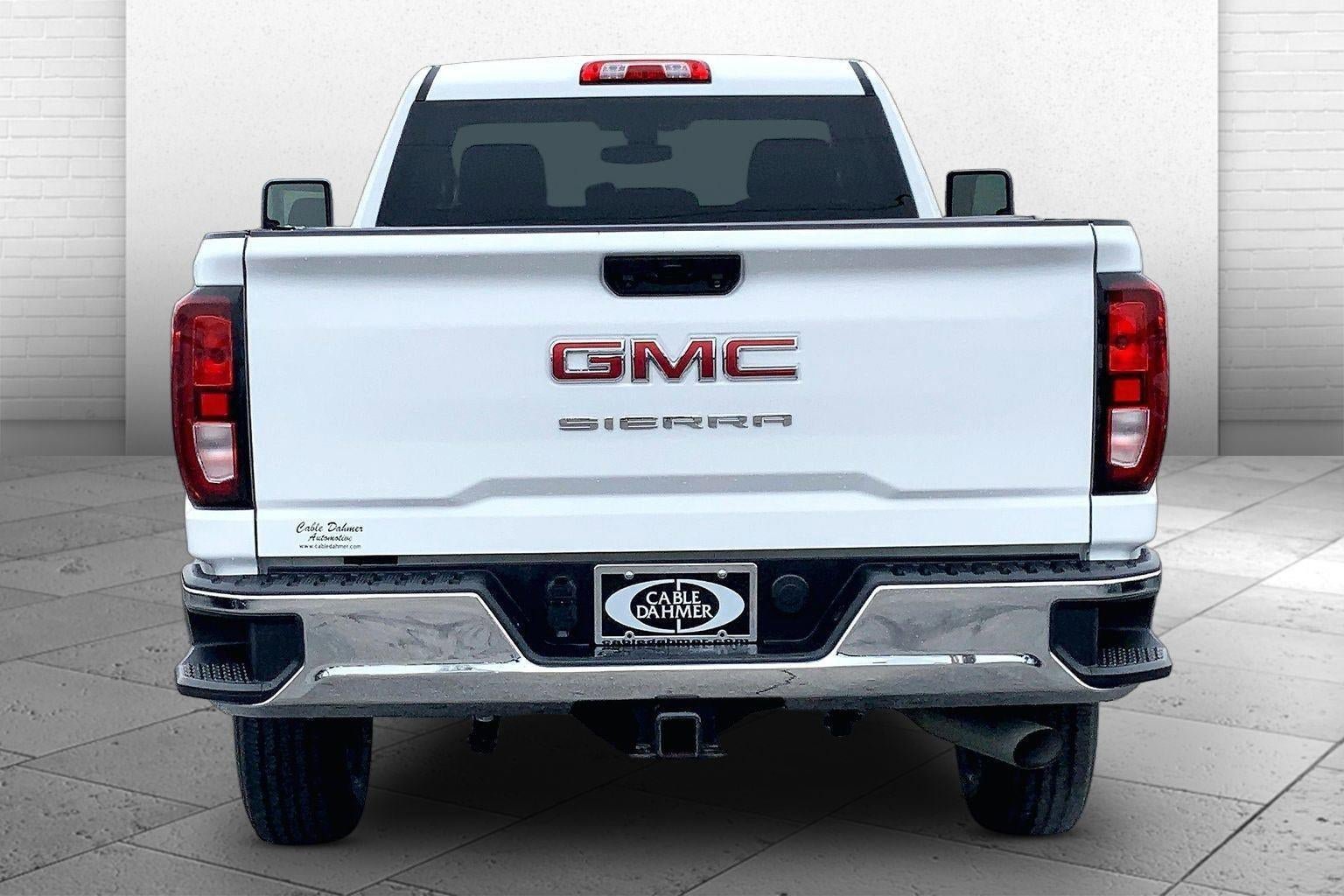 Used 2022 GMC Sierra 2500 Pro w/ Convenience Package AWD/4WD image 3