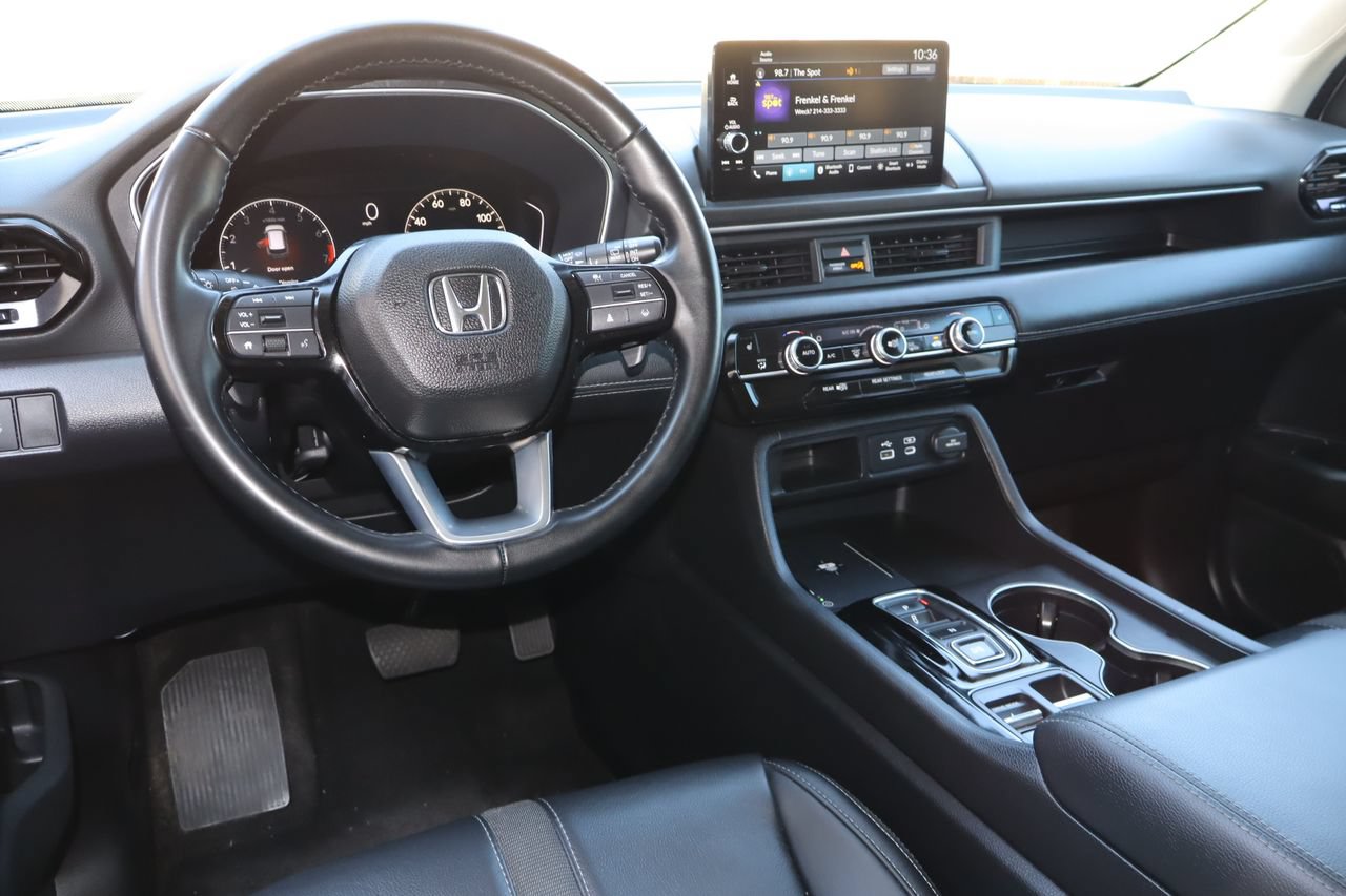 Used 2025 Honda Pilot EX-L image 4