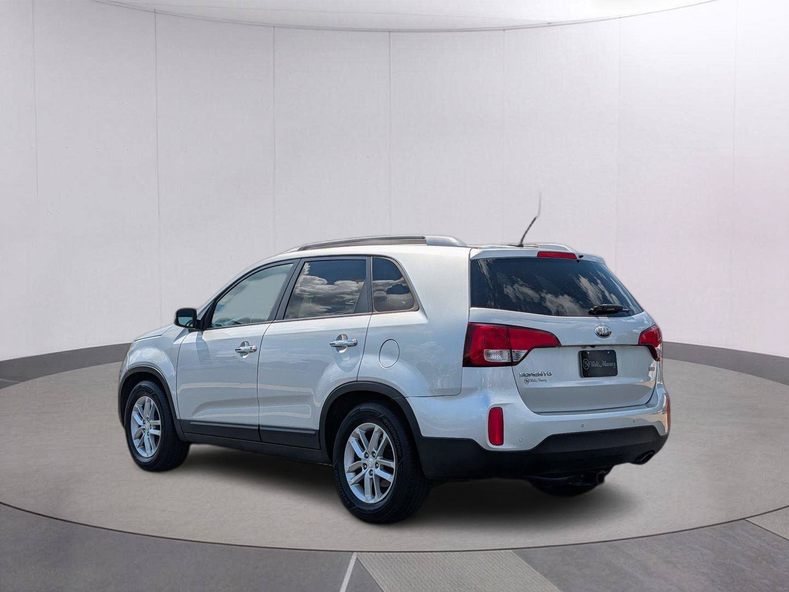 Used 2014 Kia Sorento LX FWD image 3