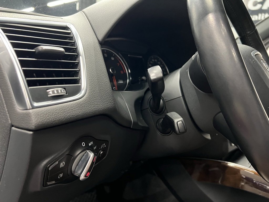 Used 2015 Audi Q5 2.0T Premium Plus w/ Technology Package image 46
