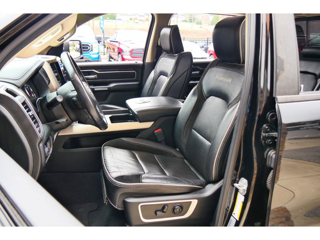 Used 2019 RAM 1500 Laramie AWD/4WD image 11