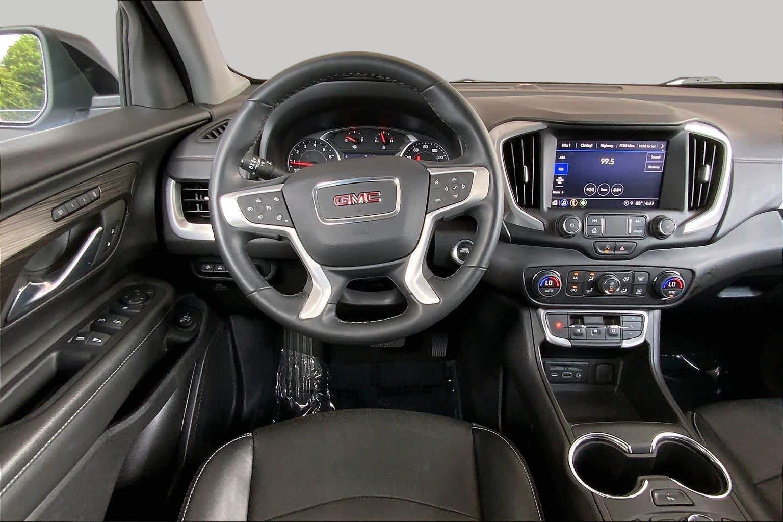 Used 2023 GMC Terrain SLT w/ Tech Package FWD image 6