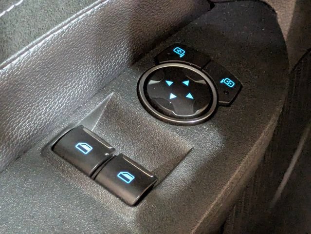 Used 2018 Ford Mustang Shelby GT350 w/ Convenience Package RWD image 25