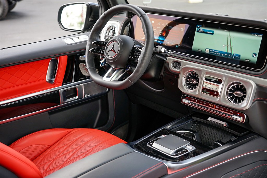 Used 2025 Mercedes-Benz G 63 AMG 4MATIC image 14