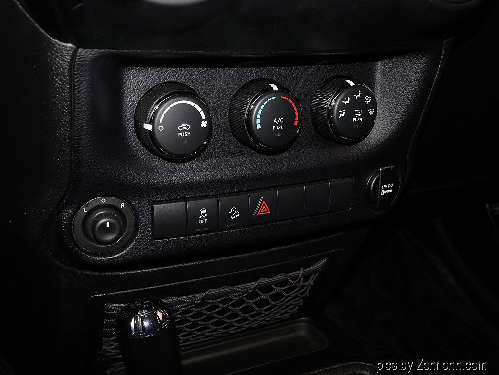 Used 2014 Jeep Wrangler Unlimited Sport w/ Quick Order Package 24S AWD/4WD image 19