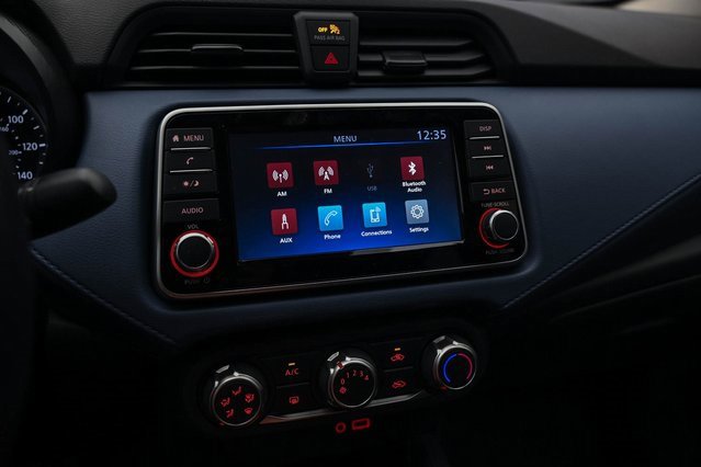 New 2025 Nissan Versa SV w/ Trunk Package image 31